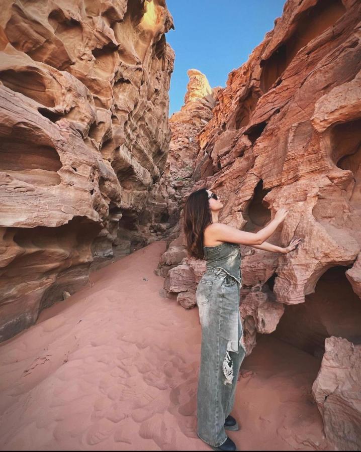 Sun Luxury Camp &Tour Apartment Wadi Rum Ngoại thất bức ảnh